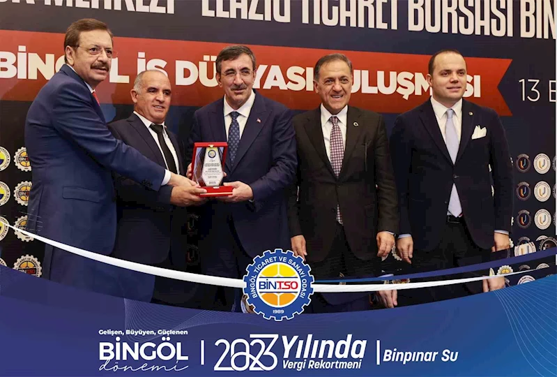 Bingöl’de vergi, ihracat ve istihdam rekortmenlerine ödülleri verildi
