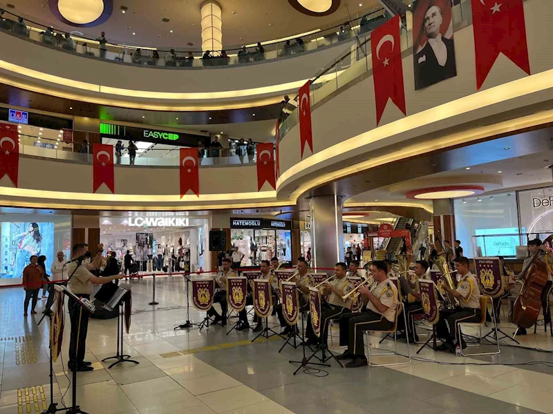 Malatya Park AVM’de Gaziler Günü konseri
