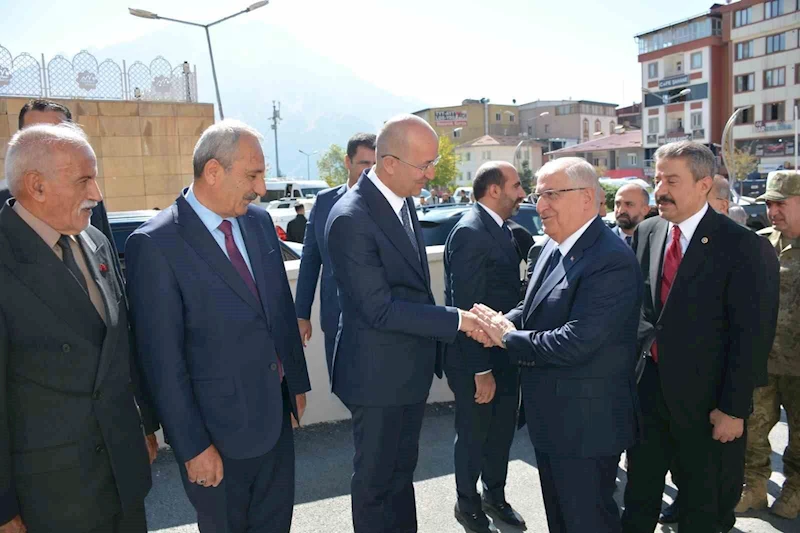 Bakan Güler Hakkari’de
