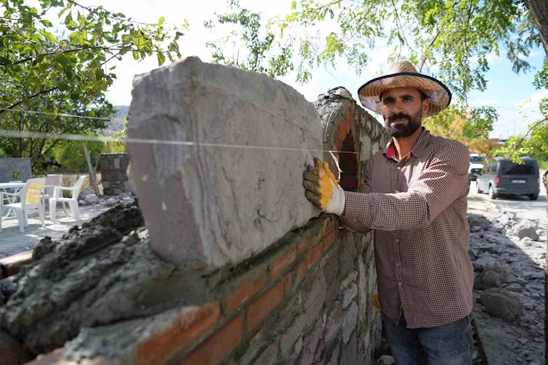 Aylık 100 bin lira kazanıyorlar: Onlar taşın sanatkarları
