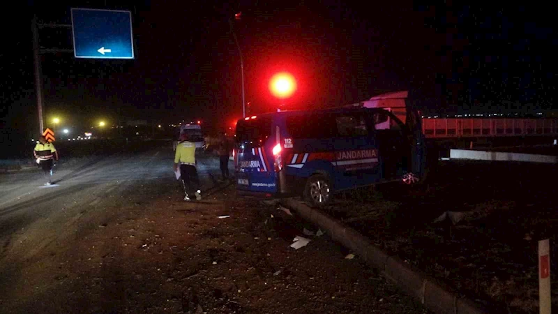 Malatya’da askeri araç otomobille çarpıştı: 5’i asker 7 yaralı
