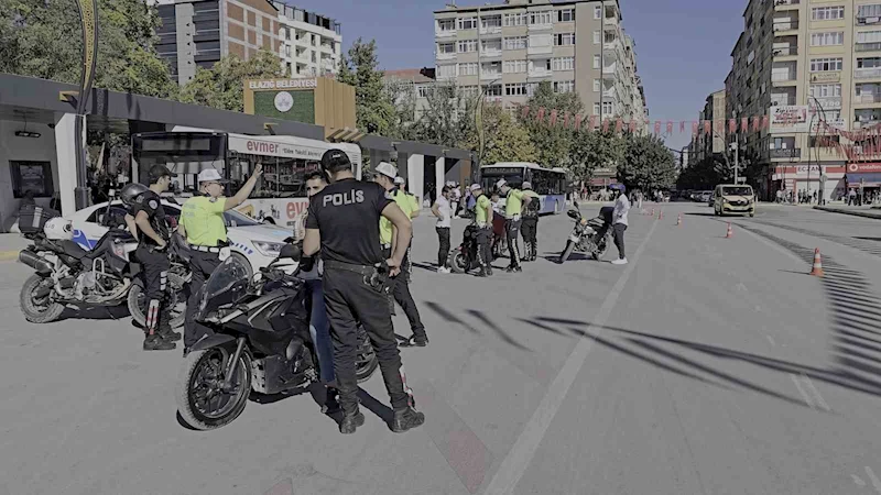 Elazığ’da motosikletlilere sıkı denetim
