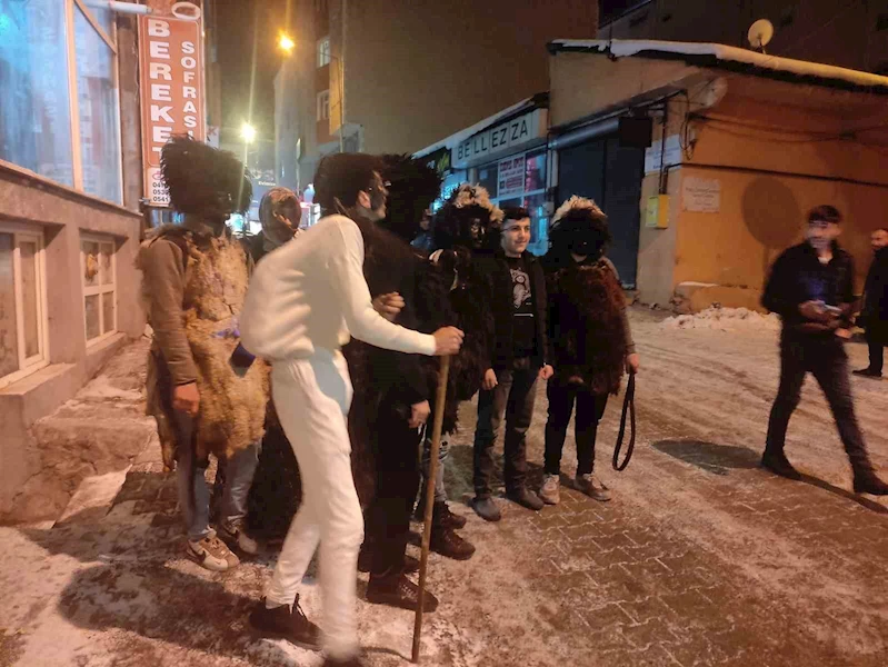 Ardahan’ın asırlık geleneği yılbaşında tekrar yaşatıldı
