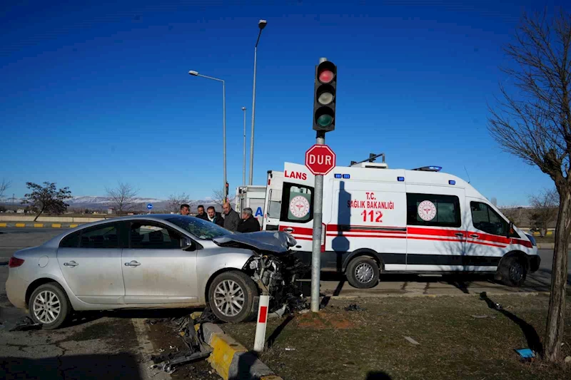 Muş’ta otomobiller çarpıştı: 6 yaralı
