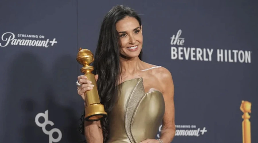 Demi Moore, Kariyerindeki İlk Ödülü 