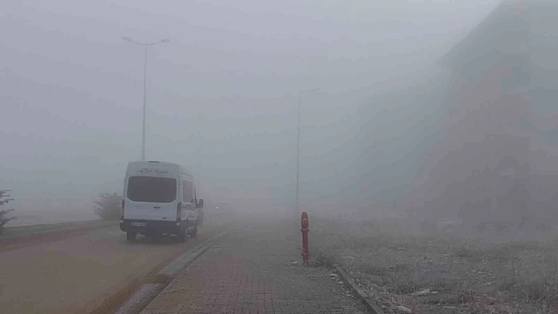 Elazığ’da sis etkisini sürdürüyor
