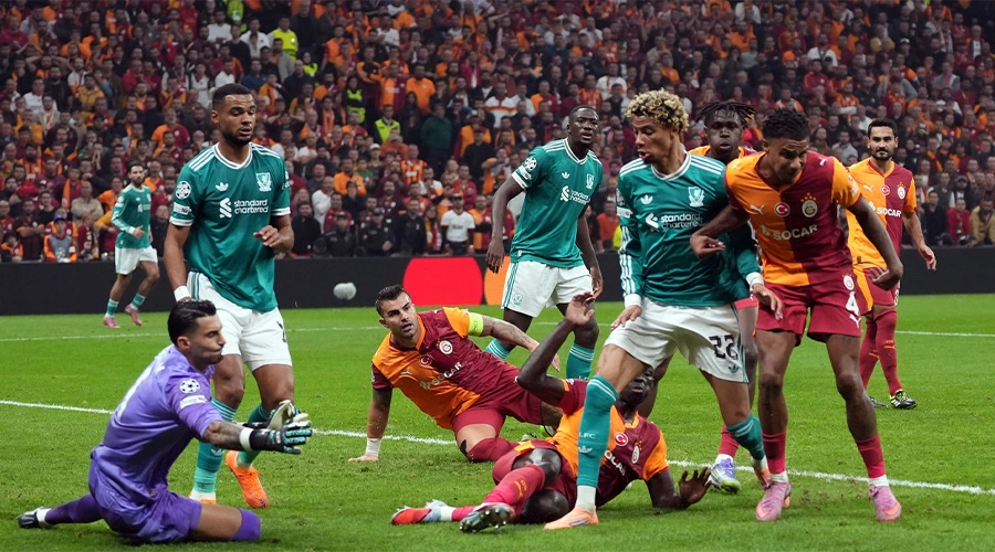 Osimhen geri döndü! Galatasaray