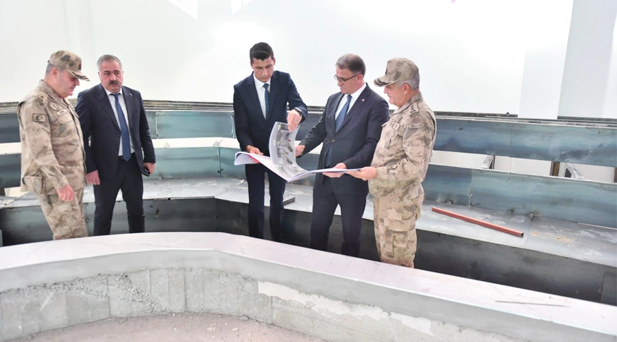 Van’da Buz Pateni Sarayı Hızla Tamamlanıyor