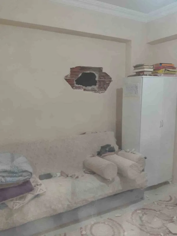 Evde piknik tüpü patladı: 1 kişi yaralı

