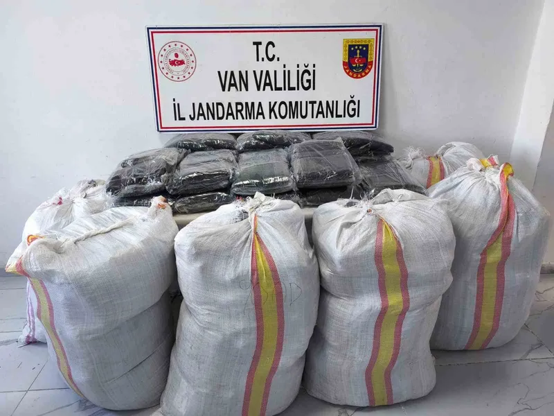 Van’da 1.1 milyon TL değerinde kaçak malzeme ele geçirildi