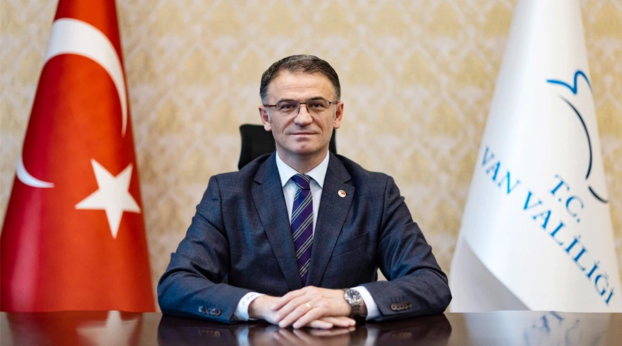 Van Valisi Dr. Ozan Balcı’dan Van Depreminin 14. Yıl Dönümünde Anlamlı Mesaj