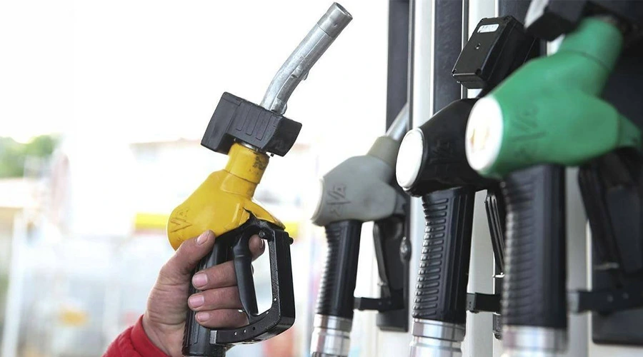 Araç Sahipleri Dikkat! Motorine Büyük Zam Geliyor: Litre Fiyatı 56 Liraya Yükseliyor