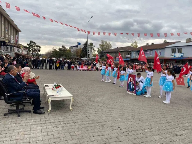 Cumhuriyetin 102. yılı Arpaçay’da coşkuyla kutlandı
