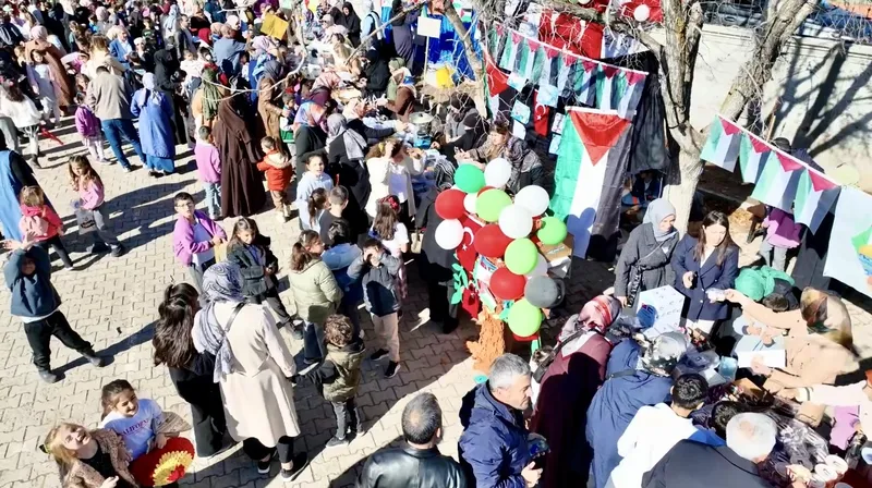 Minik eller Gazze için bir araya geldi, 3 milyon TL yardım toplandı
