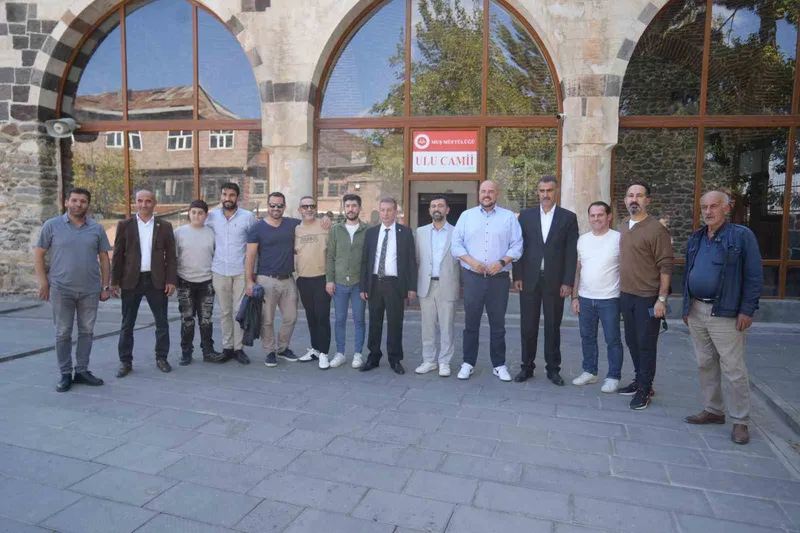 Berlin Eyalet Parlamentosu Temsilciler Meclisi Üyesi Nas: 