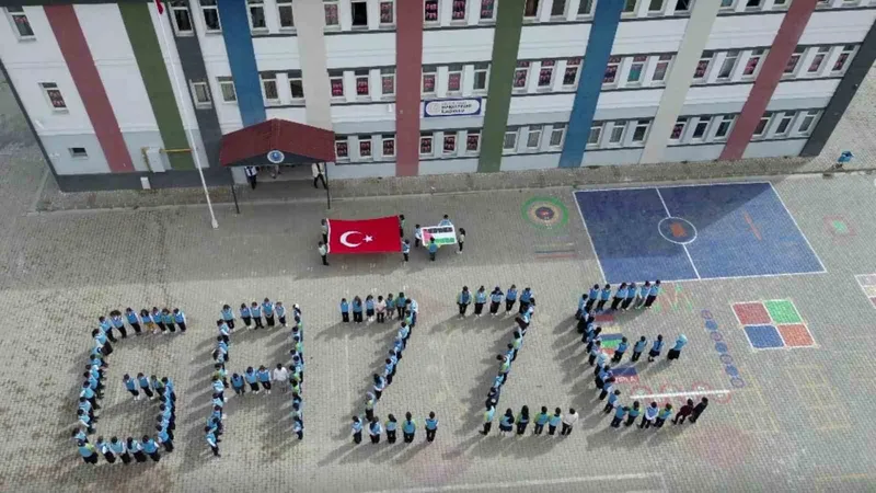 Aşkale’de ortaokul öğrencilerinden Gazze’ye duygusal destek
