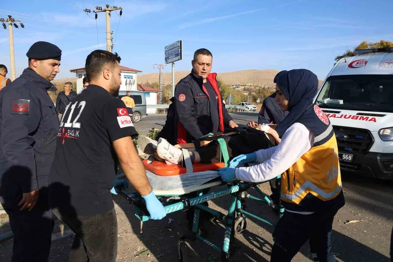Elazığ’da feci kaza: 2’i ağır 6 yaralı
