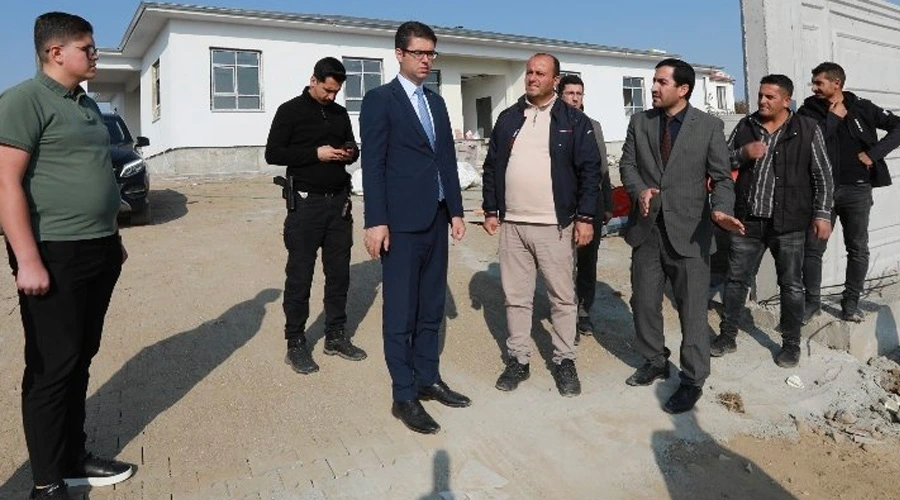  Erciş Kaymakamı Murat Karaloğlu, 4 Derslikli Kur