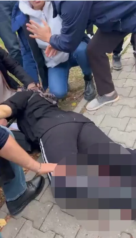 Muş’ta eski eş dehşeti: Pompalı tüfekle vurulan kadın ağır yaralandı
