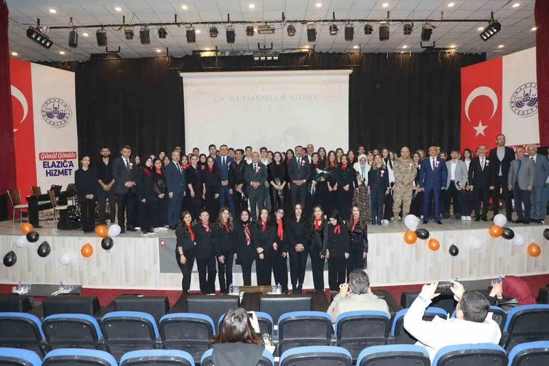 Elazığ’da Öğretmenler Günü kutlandı
