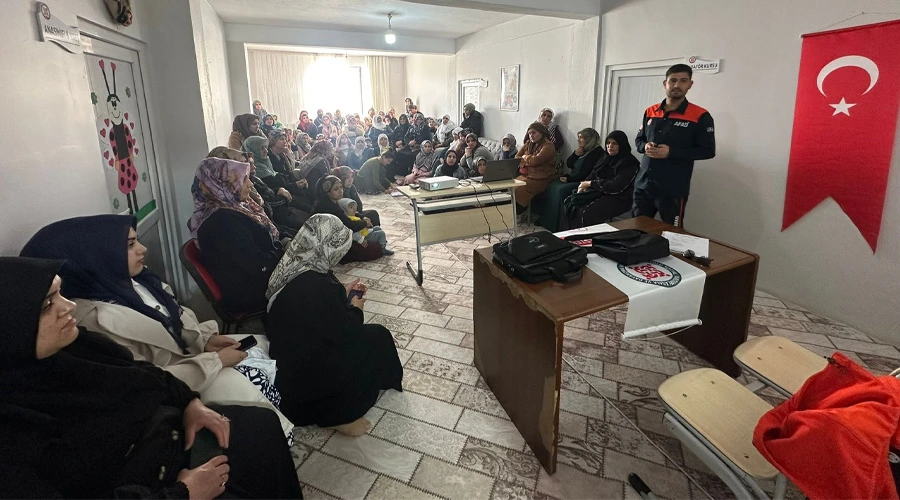 Van AFAD, Aile Destek Merkezinde Yangın Söndürme Tatbikatı ile Farkındalık Oluşturdu