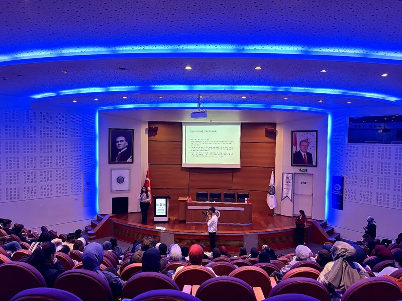 TÜGVA’dan gençlere 