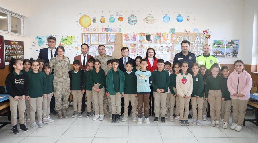 Başkale Kaymakamı Erdoğan, Okulların İhtiyaçlarını Yerinde Tespit Etti