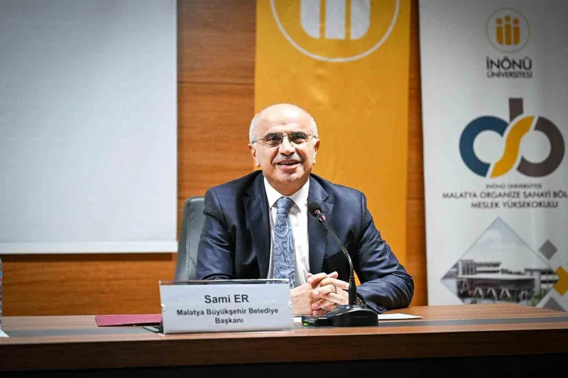 Başkan Er, üniversite öğrencileriyle bir araya geldi: 