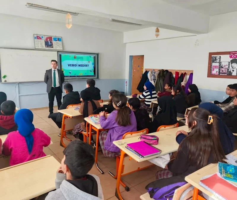 Doğubayazıt’ta vergi eğitimi semineri gerçekleştirildi
