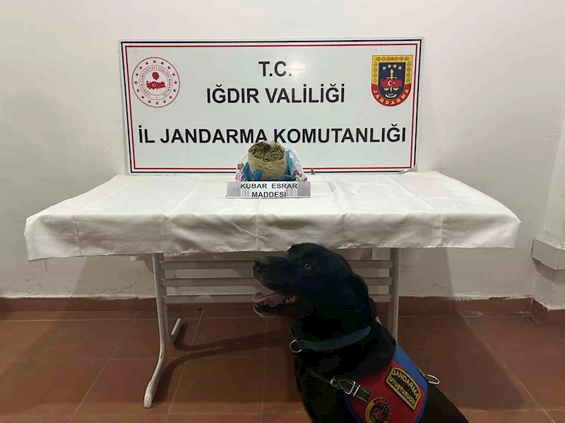 Iğdır’da 1 kilogram kubar esrar ele geçirildi
