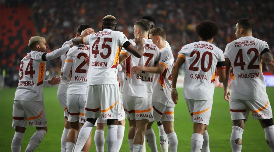 Galatasaray ve Fenerbahçe Haftayı Galibiyetle Kapattı! 