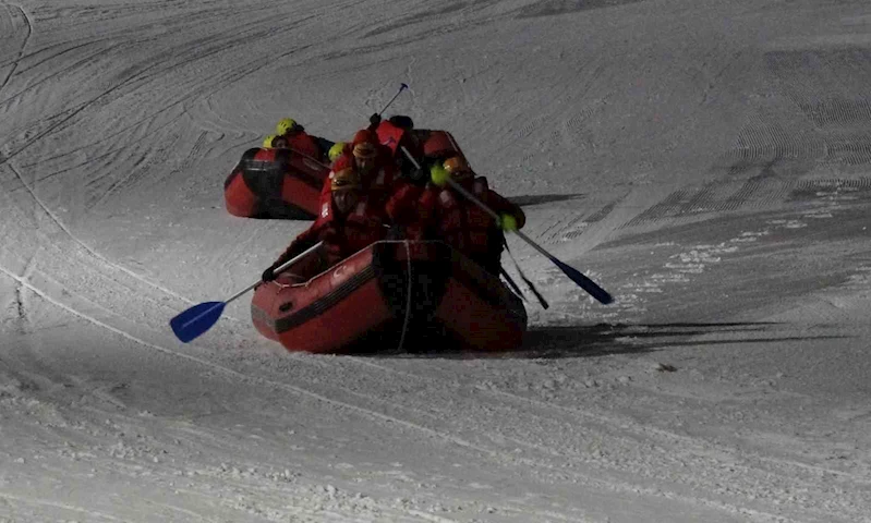 Palandöken’de botla kar raftingi
