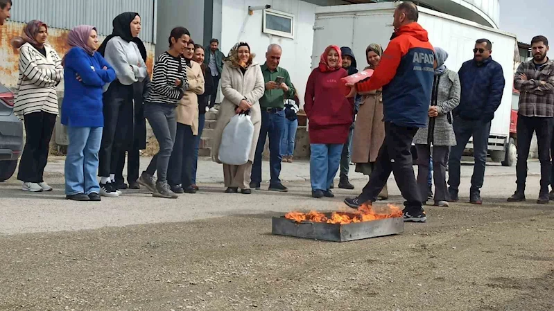 Tuşba Sağlık Müdürlüğü çalışanlarına afet eğitimi