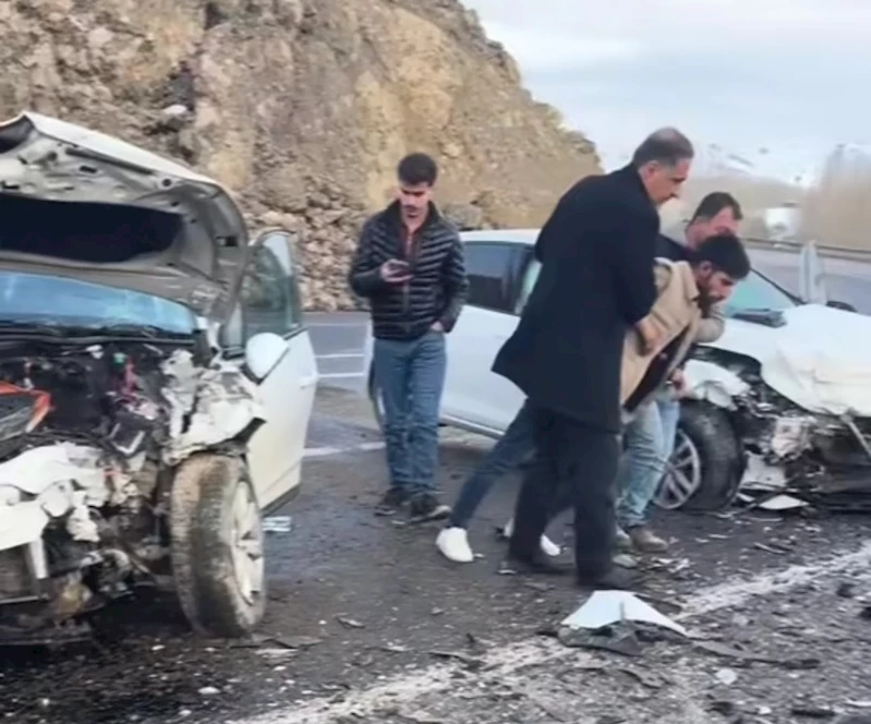 Van’da trafik kazası: 2 yaralı