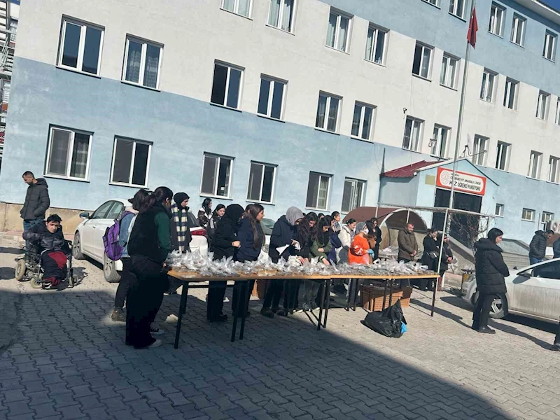 Cumhuriyet Anadolu Lisesi’nde acı kayıp: Tarih Öğretmeni Rukiye Saklı vefat etti