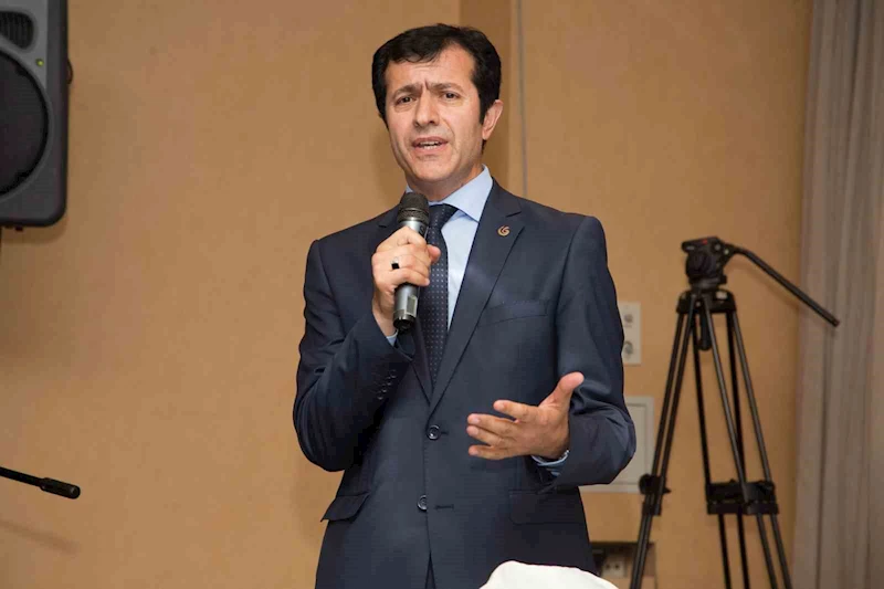 Ardahan Üniversitesi Rektörlüğüne Prof. Dr. Öztürk Emiroğlu atandı
