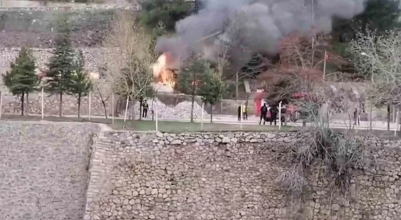 Elazığ’da konteyner yangını
