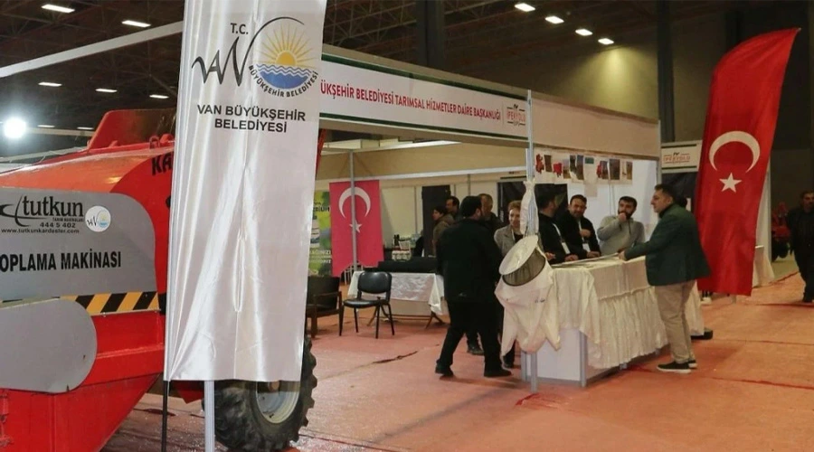 Van Büyükşehir, Tarım Fuarındaki yerini aldı