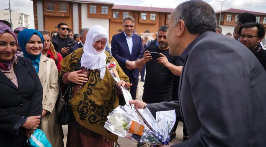 AK Parti Heyeti Saray