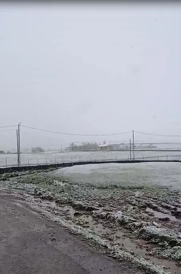 Ardahan’da mayıs ayında kar sürprizi
