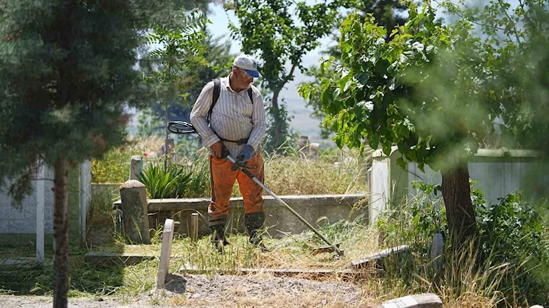 Battalgazi Belediyesi’nden mezarlıklarda bayram temizliği
