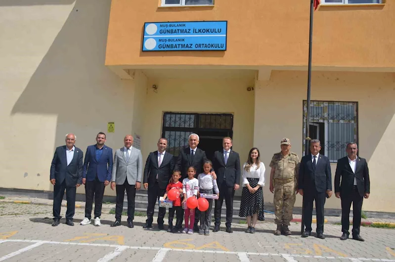 Vali Çakır’dan öğrencilere tavsiye: 