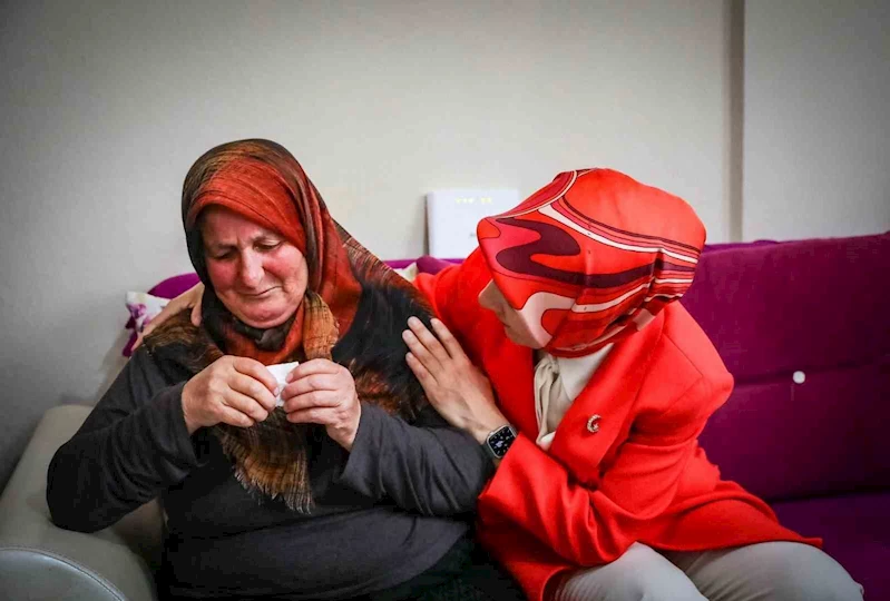 Bakan Göktaş’tan şehit ailesine ziyaret
