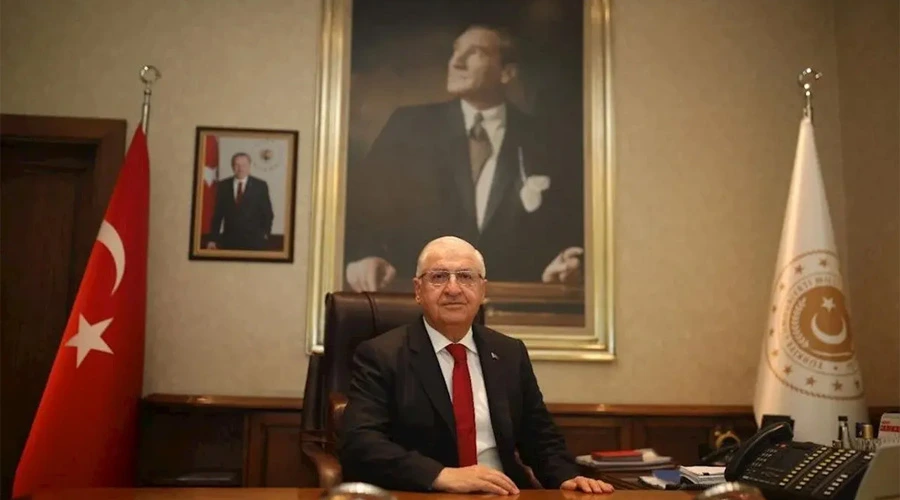 Milli Savunma Bakanı Güler Van