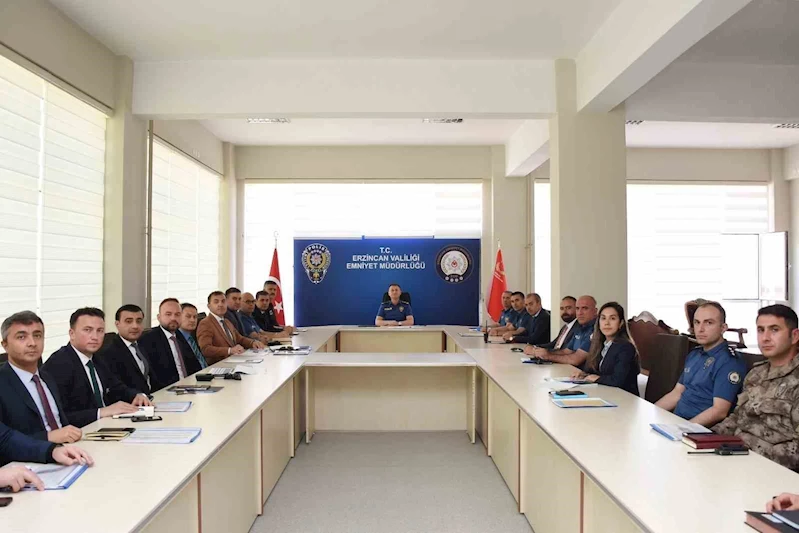 Emniyet Müdürü Baybaba, birim amirleriyle toplantı yaptı
