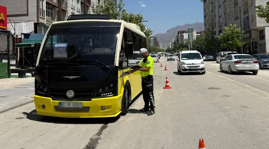 Van Emniyeti Trafikte Toleranssız Denetim! Binlerce Araç Kontrol Edildi, Cezalar Kesildi