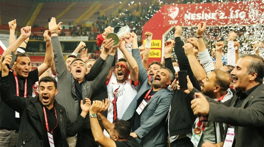 Vanspor Şampiyonluk Coşkusuyla Şehri Sallayacak!