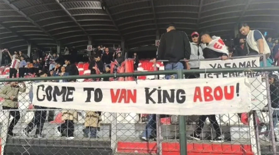 Vanspor Taraftarının Aboubakar Coşkusu: 