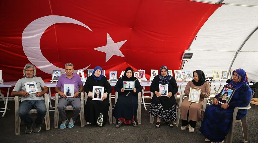 Diyarbakır Annelerinden Umut Dolu Çağrı: 