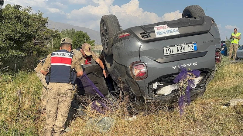 Nişan dönüşü Erzincan yolunda feci kaza: 1 ölü, 4 yaralı

